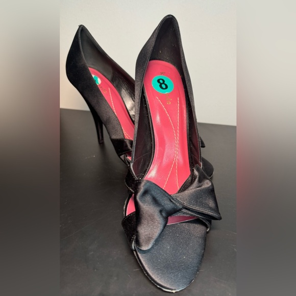 Kate Spade New York Shoe Black 4” Heel Satin Bow Detail Size - Picture 2 of 5